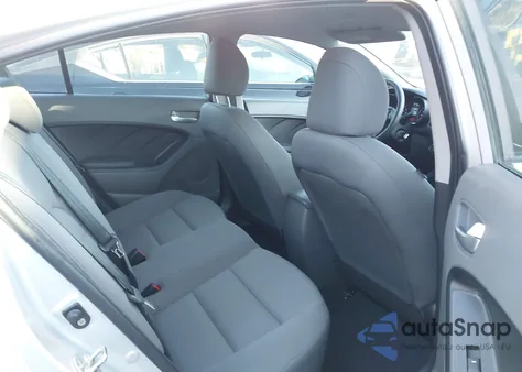 2017 Kia Forte Lx z USA, uszkodzony, nr VIN 3KPFK4A75HE090224